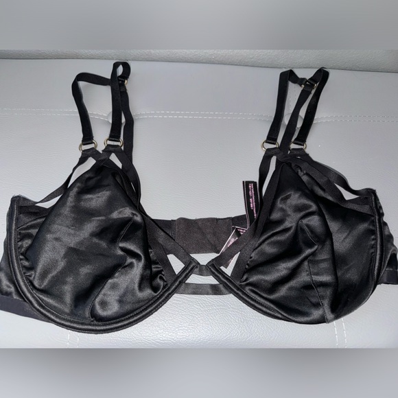 Victoria’s Secret Bralette - Picture 1 of 3